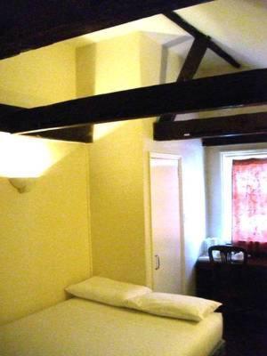 Fitzroy/Cosmo Hotel 런던 객실 사진